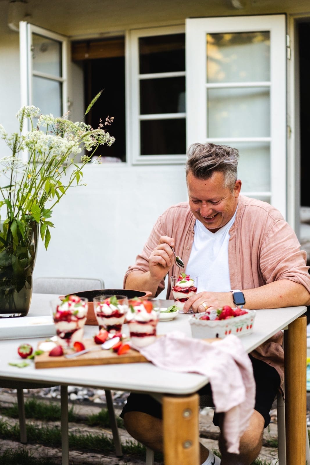 Ferienhaus Dänemark Guide: Regionen, Tipps & persönliche Erfahrungen 17 Rezept für Dänisches Erdbeedessert mit Zitronenmelisse-Baiser. Easy zubereitet und schmeckt auch perfekt mit anderen saisonalen Früchten.