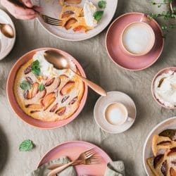 Pflaumen Clafoutis | Spätsommer auf dem Tisch 3 Rezept für eine schnell zubereitete Pflaumen Clafoutis. Bringt den Spätsommer auf den Tisch! Absolut gelingsicher und auch für Anfänger geeignet.