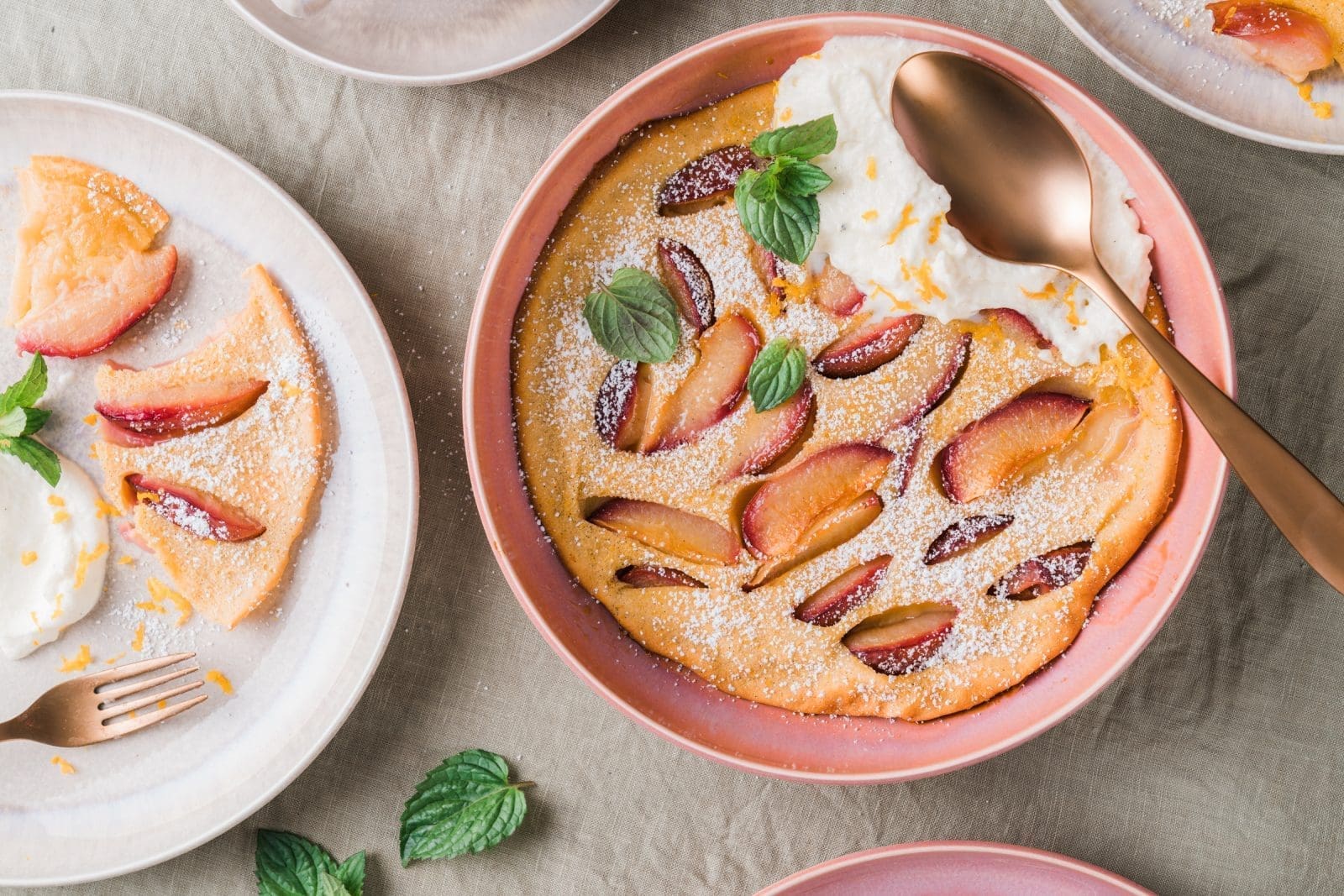 Pflaumen Clafoutis | Spätsommer auf dem Tisch 8 Rezept für eine schnell zubereitete Pflaumen Clafoutis. Bringt den Spätsommer auf den Tisch! Absolut gelingsicher und auch für Anfänger geeignet.