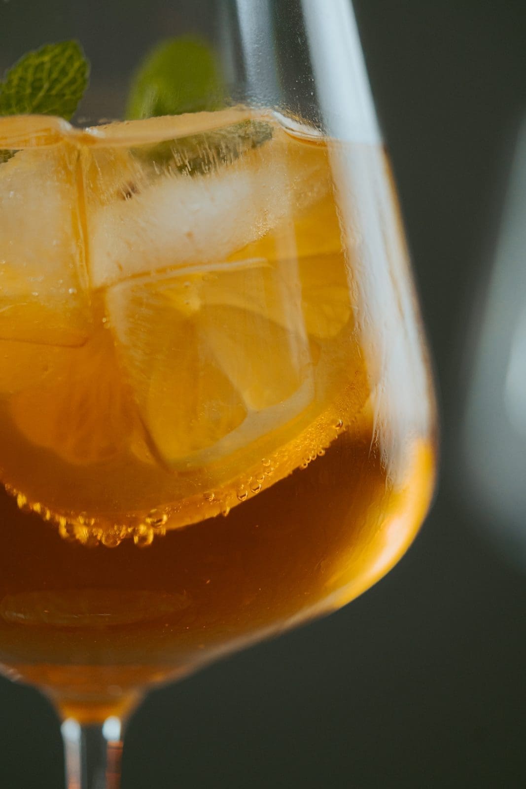 Totally Peachless | Unser alkoholfreier Drink zum #DryJanuary 5 Rezept anlässlich zum #DryJanuary - der Totally Peachless ist unser liebster alkoholfreier Drink! Lasst ihn euch und euren Gästen schmecken.