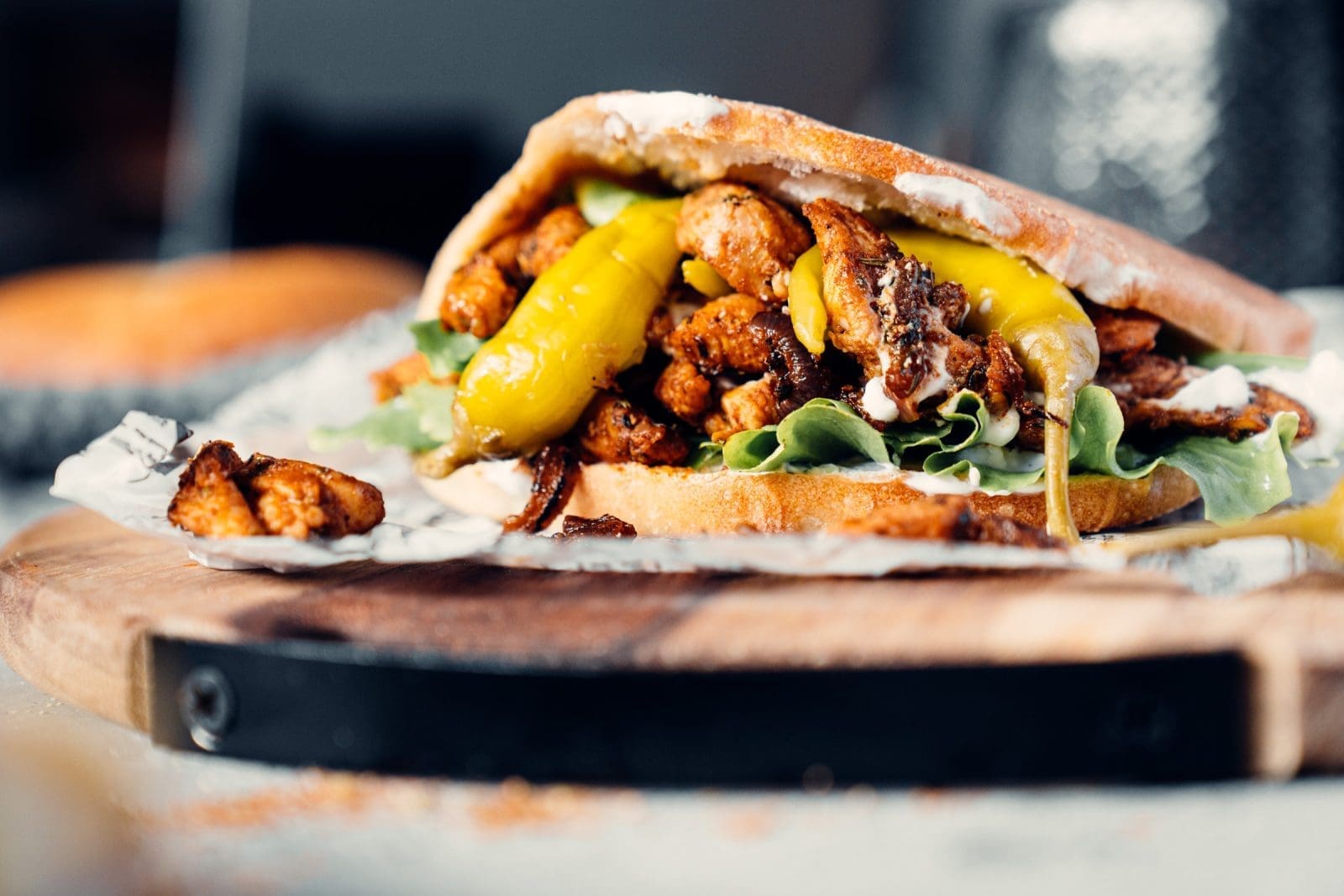 Saftiges Putengyros aus der Pfanne 8 Rezept für saftiges Putengyros aus der Pfanne. Das selbstgemachte Gyros-Gewürz ist die Basis für die leichtere Gyros-Variante. Schnell und leicht!