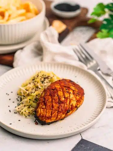 Rezept für veganes Sellerie-Steak. Inspiriert durch saftige Entenbrust vom Grill. Eine leckere Alternative.
