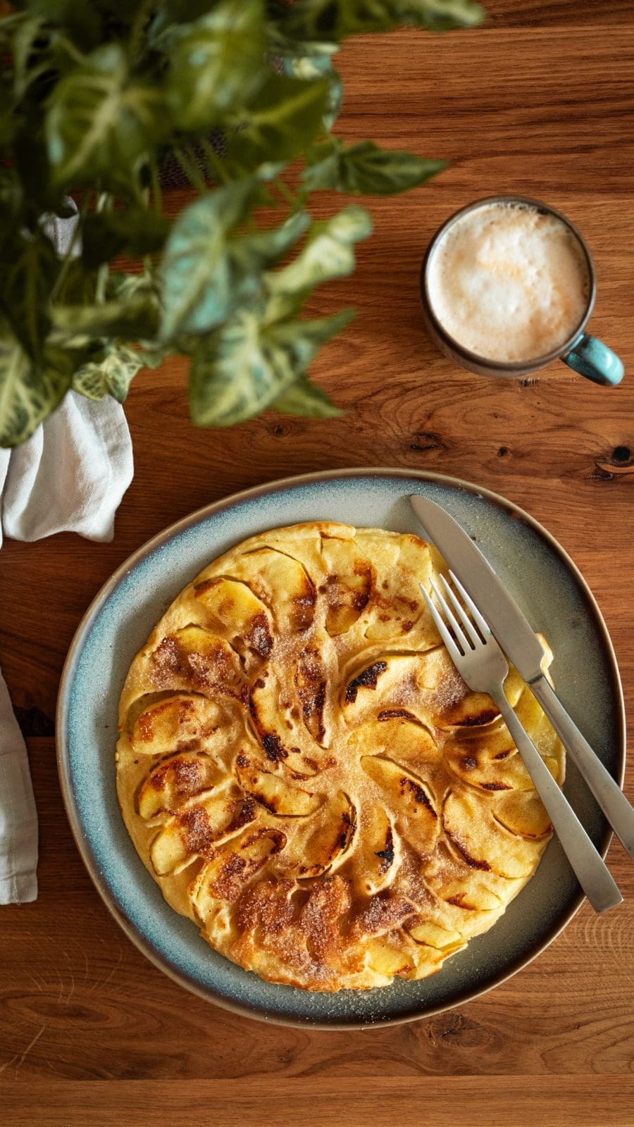 Oma Lores Apfelpfannkuchen | Mein gelungenes Experiment 3 Rezept für Oma Lores Apfelpfannkuchen. Der beste Pfannkuchen ist immer der von Omas, oder?! Schnell gemacht und immer sooo lecker.