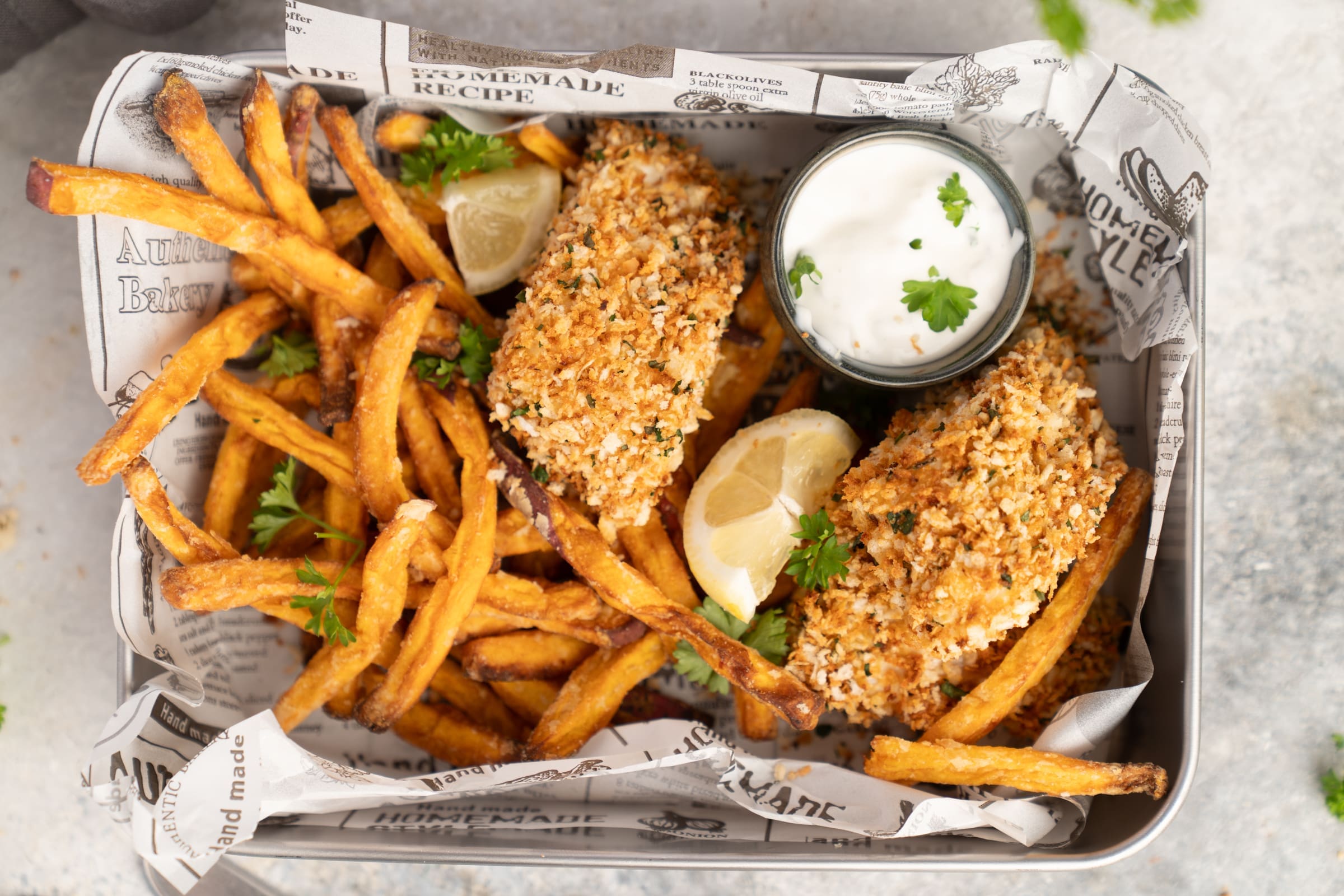 Fish and Chips aus der Heißluftfritteuse mit knusprigem Fisch und Kartoffeln