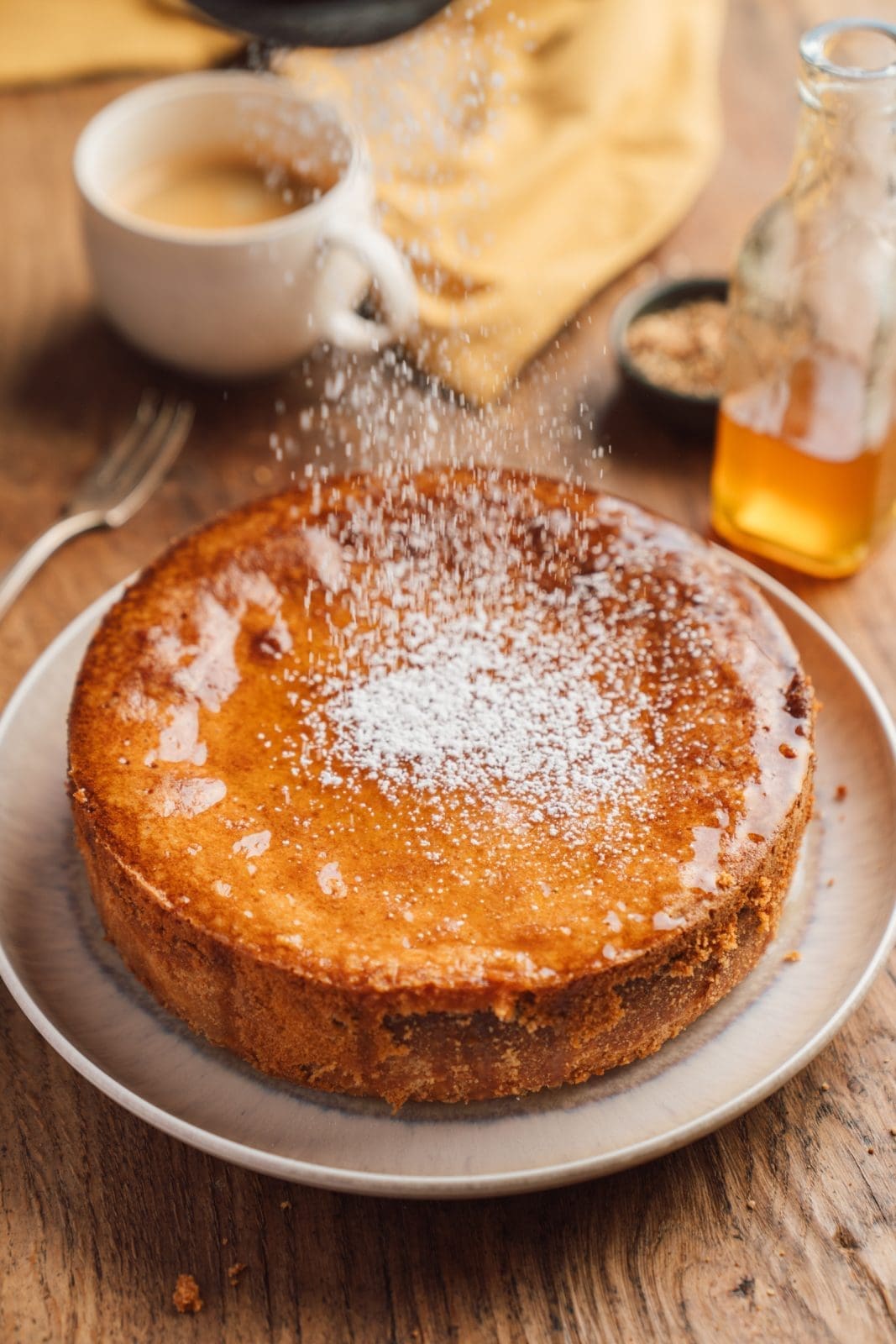 Rezept für eine Pistazien-Mandeltarte mit Orangensirup. Eine orientalisch angehauchte Mandeltarte, die perfekt auch als Dessert nach einem leckeren Essen geht.