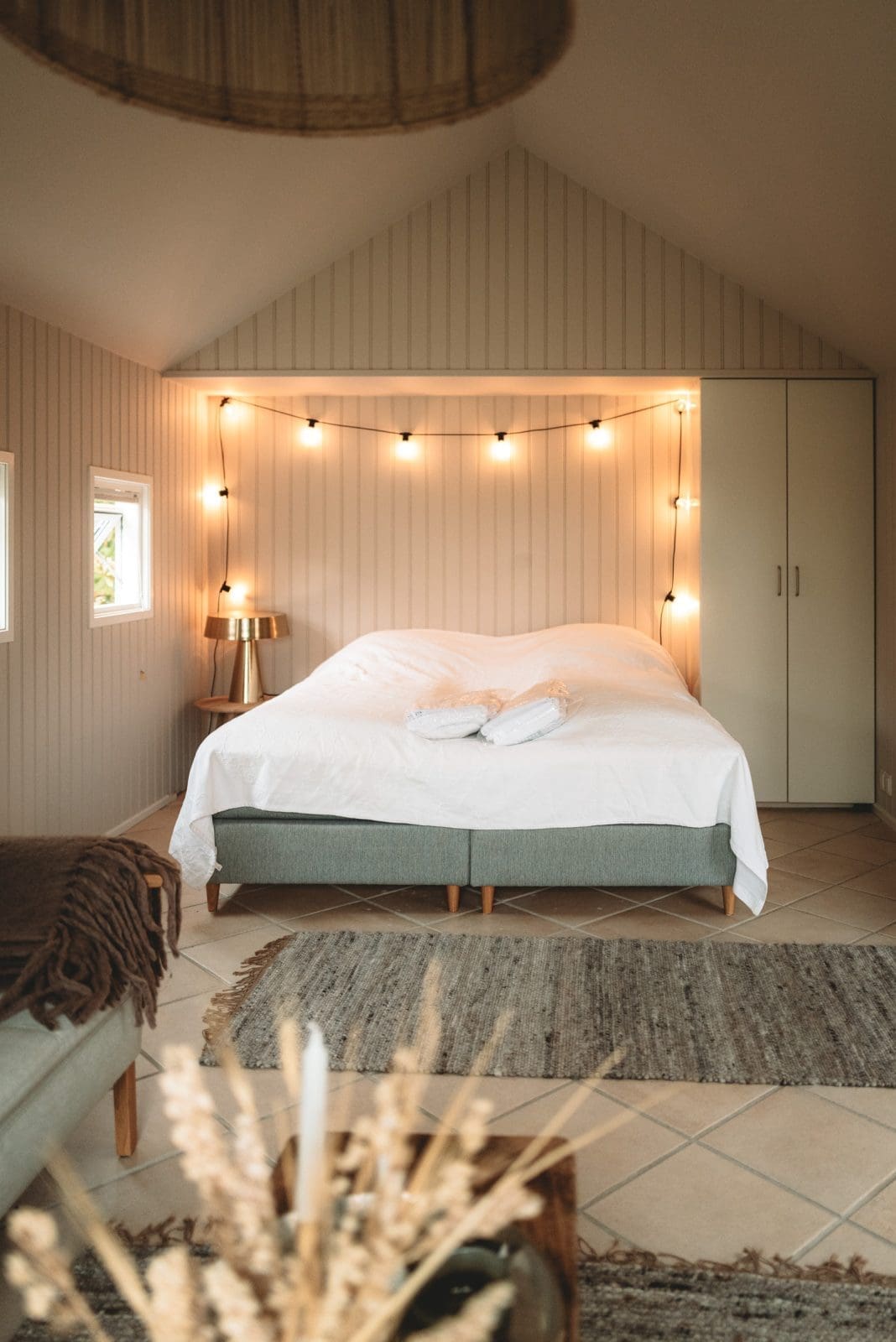 Ferienhaus Dänemark Guide: Regionen, Tipps & persönliche Erfahrungen 6 Typisches Ferienhaus in Dänemark mit Holzfassade und Garten