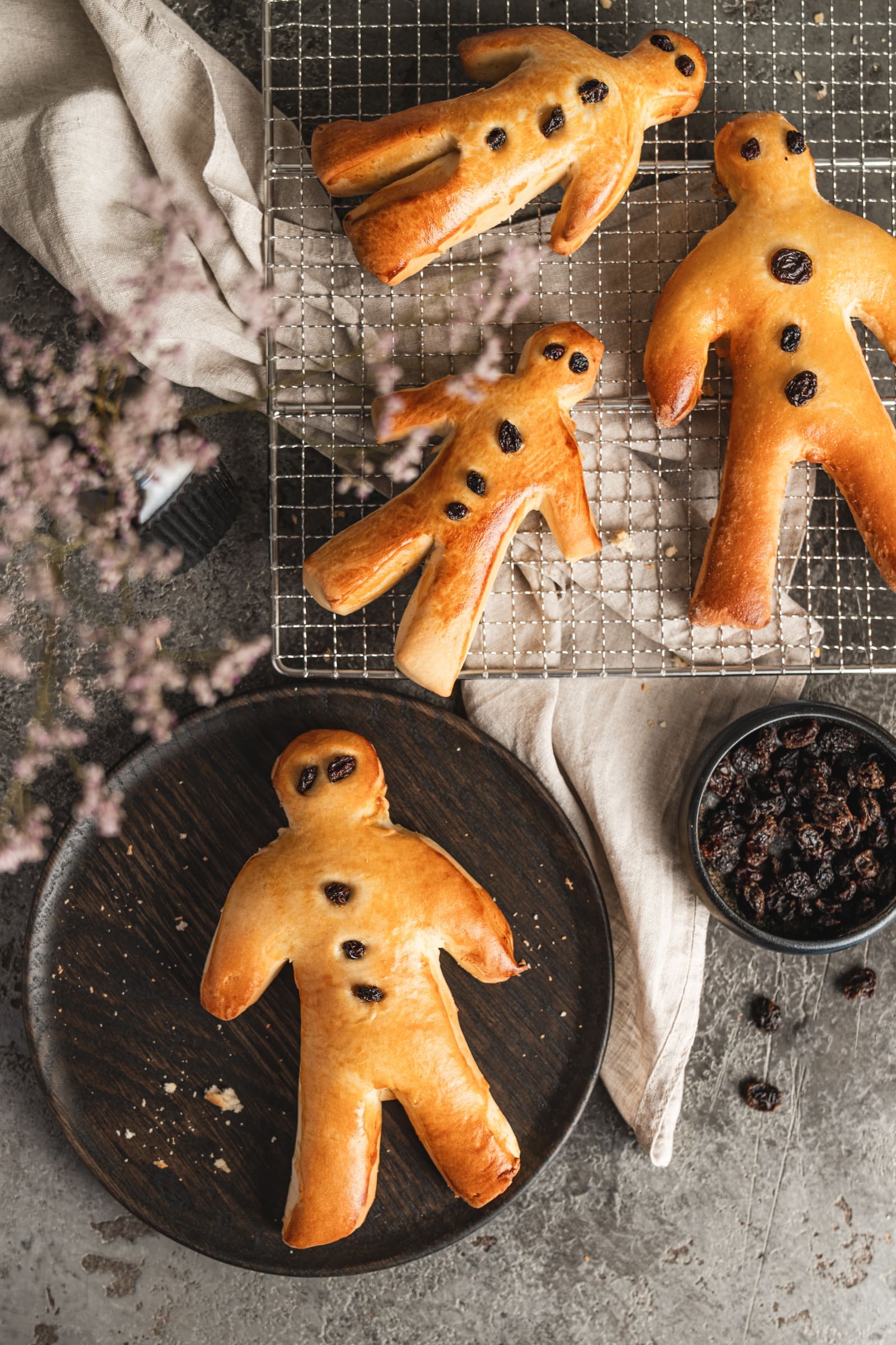 Unsere Weckmänner zu St. Martin | Lustige Backaktion mit den Kids