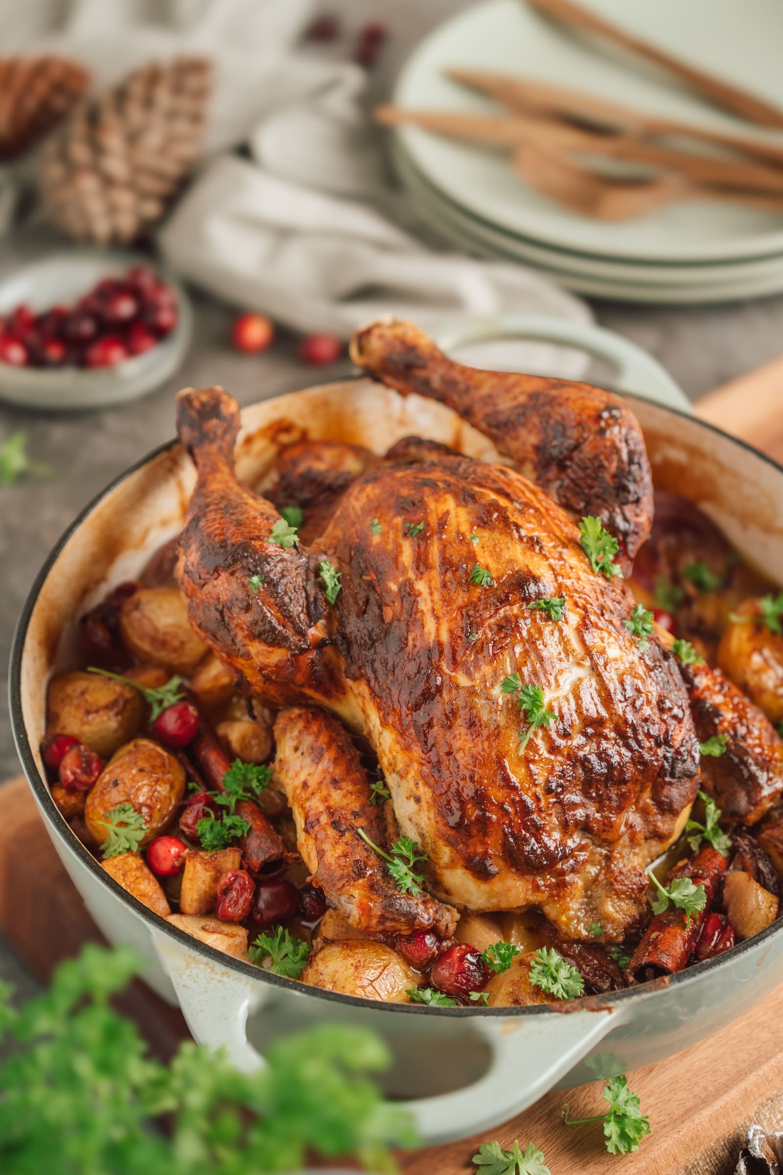 Honig-Senf Weihnachtshähnchen mit Drillingen und Cranberries