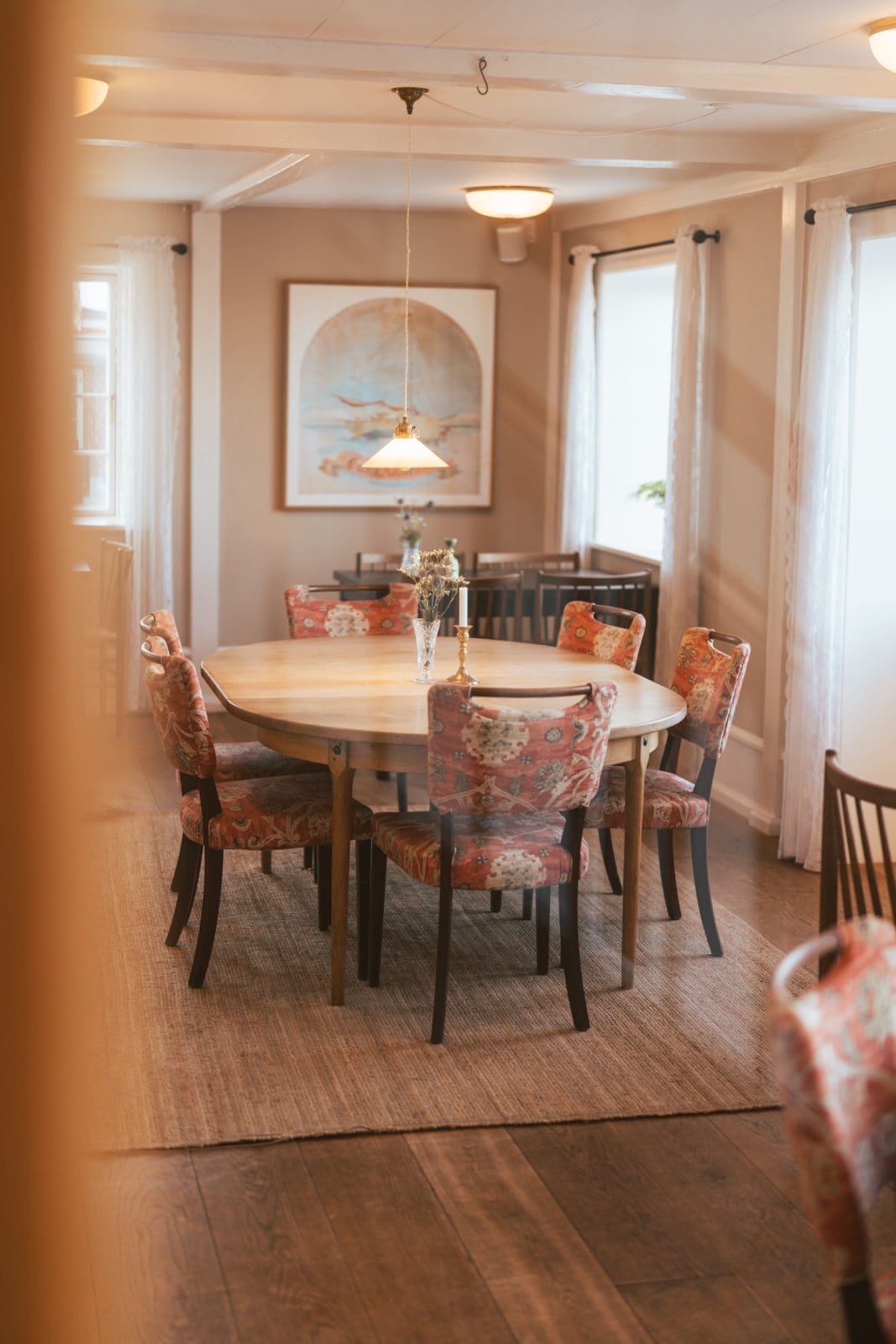 Fano Daenemark 19 | Willkommen zu unserem neuesten Reiseabenteuer in Dänemark! Es ging nach Fanø, einer wunerschönen Insel in der Nordsee vor der Westküste Dänemarks. Maja von moey's Kitchen, Simone von der S-Küche und wir waren sofort gepackt von der tollen Atmosphäre der Insel – eine Mischung aus unberührter Natur, historischen Dörfern und einer tief verwurzelten maritimen Geschichte. Fanø ist ein Ort, an dem die Zeit stillzustehen scheint und die Hektik des Alltags in ganz ganz weite Ferne rückt. UND auf der man ausgezeichnet Schlemmen kann!