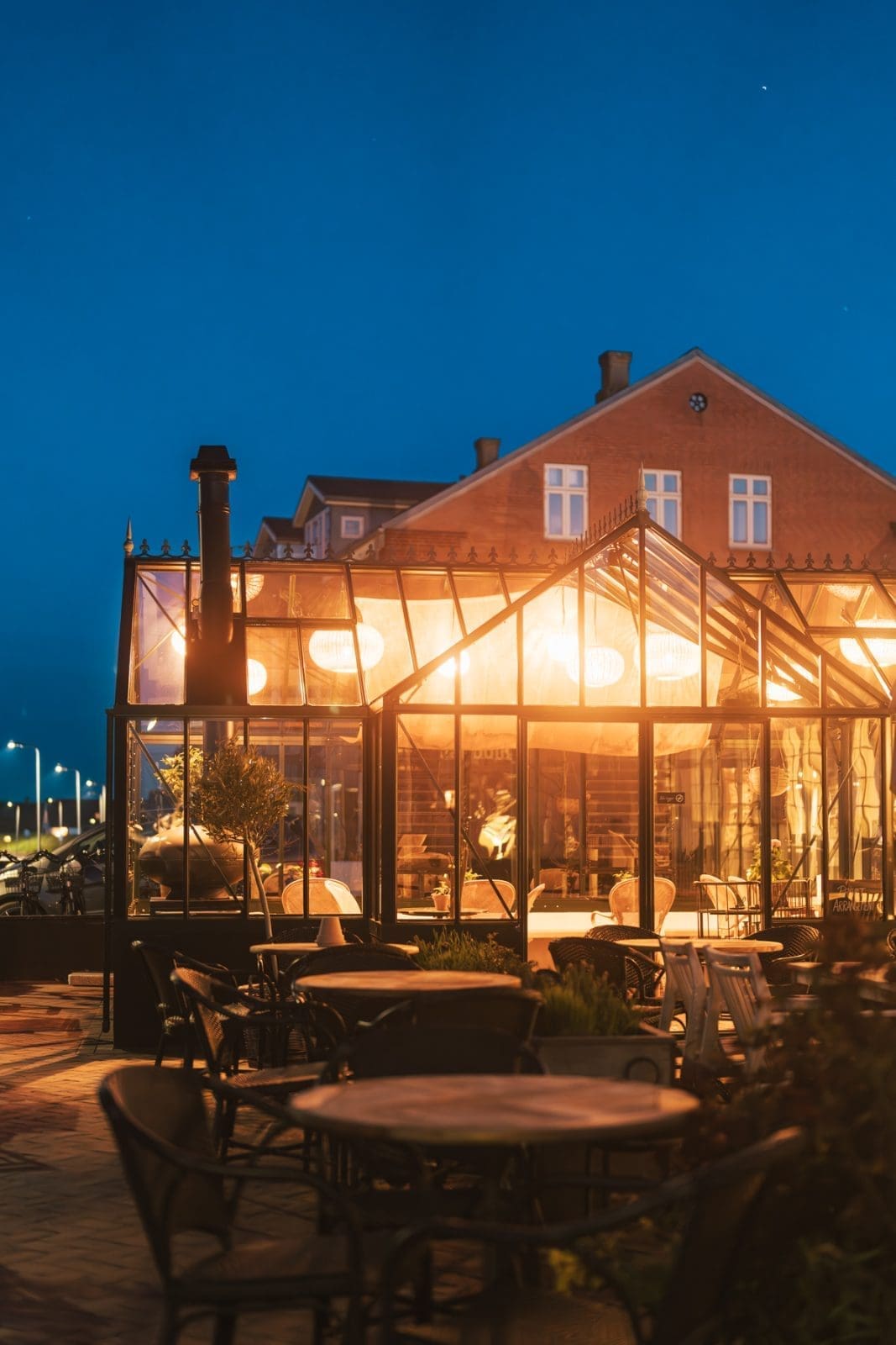 Fano Daenemark 32 | Willkommen zu unserem neuesten Reiseabenteuer in Dänemark! Es ging nach Fanø, einer wunerschönen Insel in der Nordsee vor der Westküste Dänemarks. Maja von moey's Kitchen, Simone von der S-Küche und wir waren sofort gepackt von der tollen Atmosphäre der Insel – eine Mischung aus unberührter Natur, historischen Dörfern und einer tief verwurzelten maritimen Geschichte. Fanø ist ein Ort, an dem die Zeit stillzustehen scheint und die Hektik des Alltags in ganz ganz weite Ferne rückt. UND auf der man ausgezeichnet Schlemmen kann!