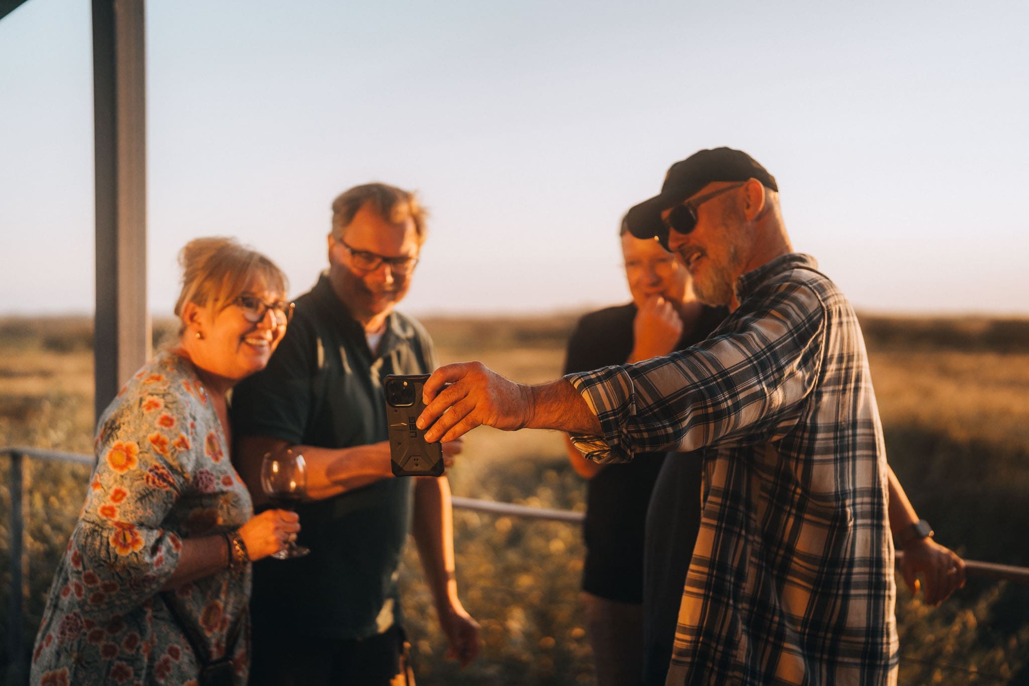 Romo Daenemark WEB 038 | Erlebe unsere unvergessliche Reise nach Rømø, gemeinsam mit unseren Bloggerfreunden Andrea (Zimtkeks & Apfeltarte) und Simone (S-Küche). Von Blokarting auf dem Sønderstrand bis hin zu köstlichen Marschlammgerichten – wir tauchten ein in die beeindruckende Natur des UNESCO-Wattenmeers und genossen jede Menge kulinarische Highlights. Begleite uns auf dieser faszinierenden Reise!