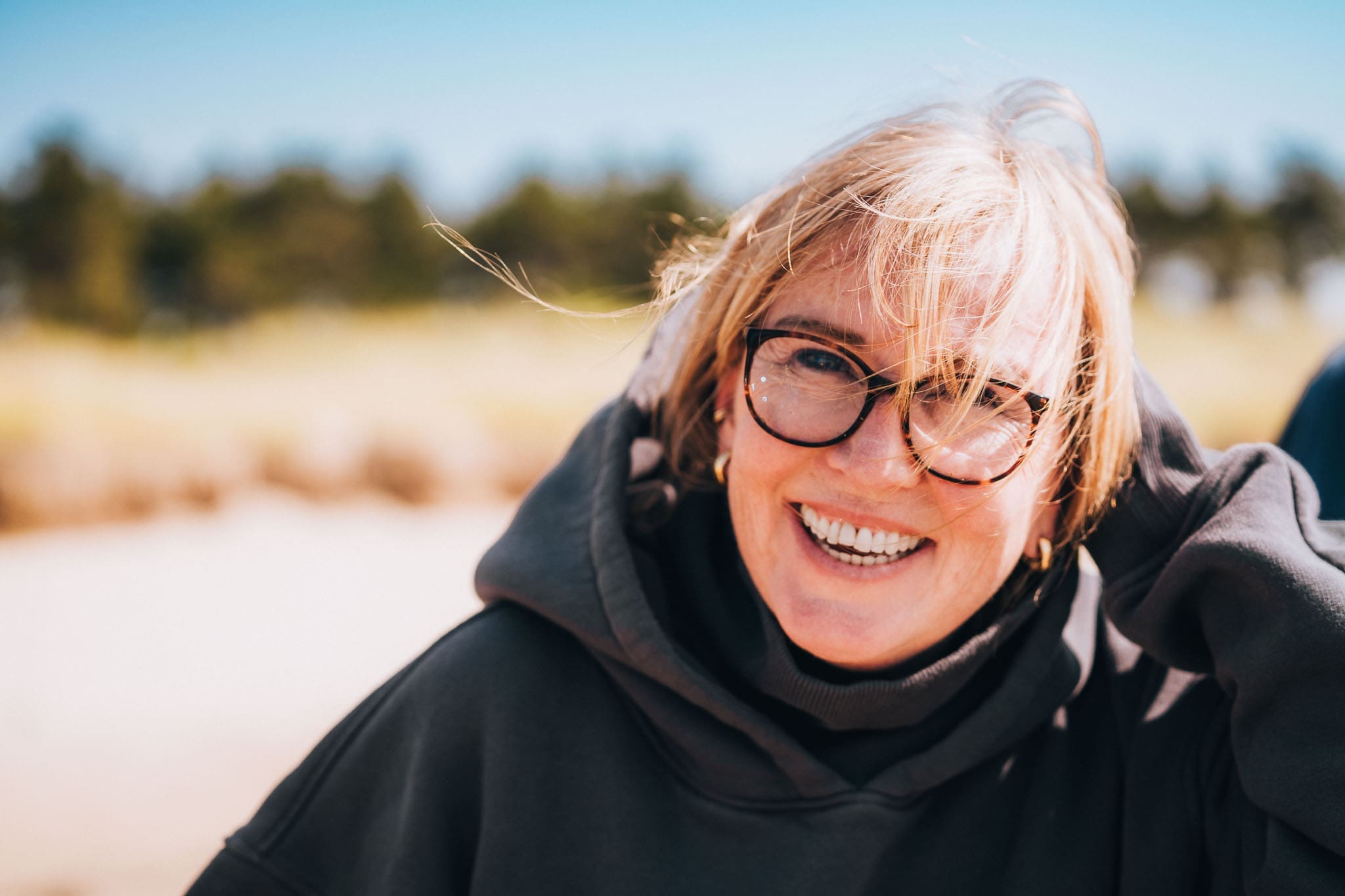 Romo Daenemark WEB 069 | Erlebe unsere unvergessliche Reise nach Rømø, gemeinsam mit unseren Bloggerfreunden Andrea (Zimtkeks & Apfeltarte) und Simone (S-Küche). Von Blokarting auf dem Sønderstrand bis hin zu köstlichen Marschlammgerichten – wir tauchten ein in die beeindruckende Natur des UNESCO-Wattenmeers und genossen jede Menge kulinarische Highlights. Begleite uns auf dieser faszinierenden Reise!
