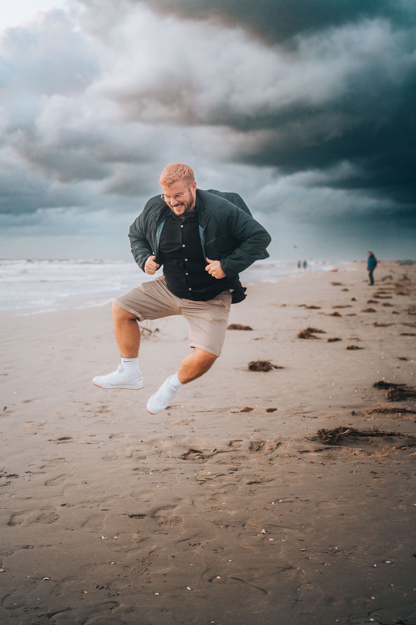 Romo Daenemark WEB 103 | Erlebe unsere unvergessliche Reise nach Rømø, gemeinsam mit unseren Bloggerfreunden Andrea (Zimtkeks & Apfeltarte) und Simone (S-Küche). Von Blokarting auf dem Sønderstrand bis hin zu köstlichen Marschlammgerichten – wir tauchten ein in die beeindruckende Natur des UNESCO-Wattenmeers und genossen jede Menge kulinarische Highlights. Begleite uns auf dieser faszinierenden Reise!