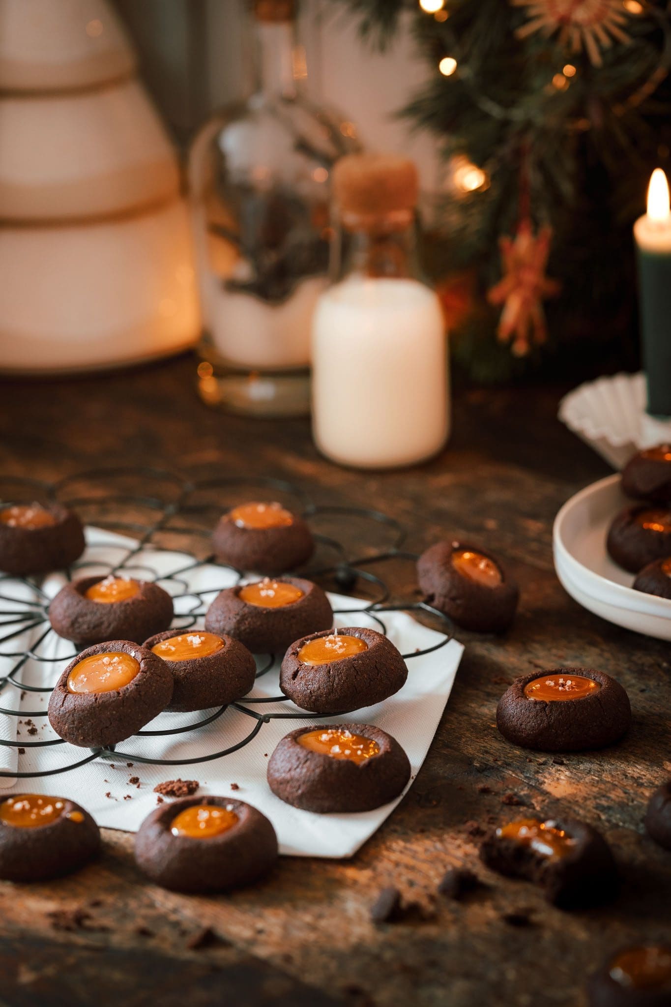 Rezept für Karamellaugen. Inspiriert durch die hellen und klassischen Engelsaugen haben wir die dunkle Version mit Karamell gemacht.