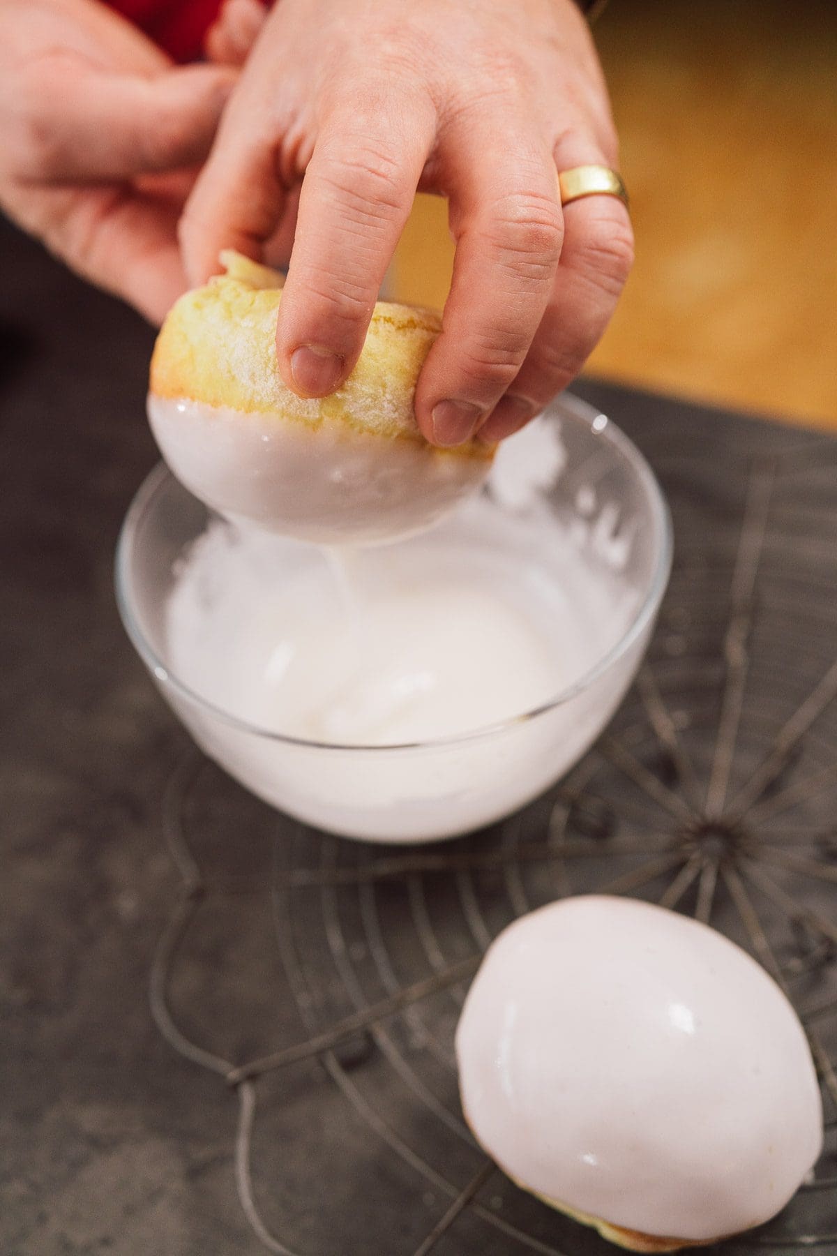 Berliner oder Krapfen aus der Heißluftfritteuse 7 Rezept für Berliner (Krapfen) aus der Heißluftfritteuse. Die fettarme Variante haben wir ausprobiert und gleichzeitig die Apfelfüllung zubereitet.