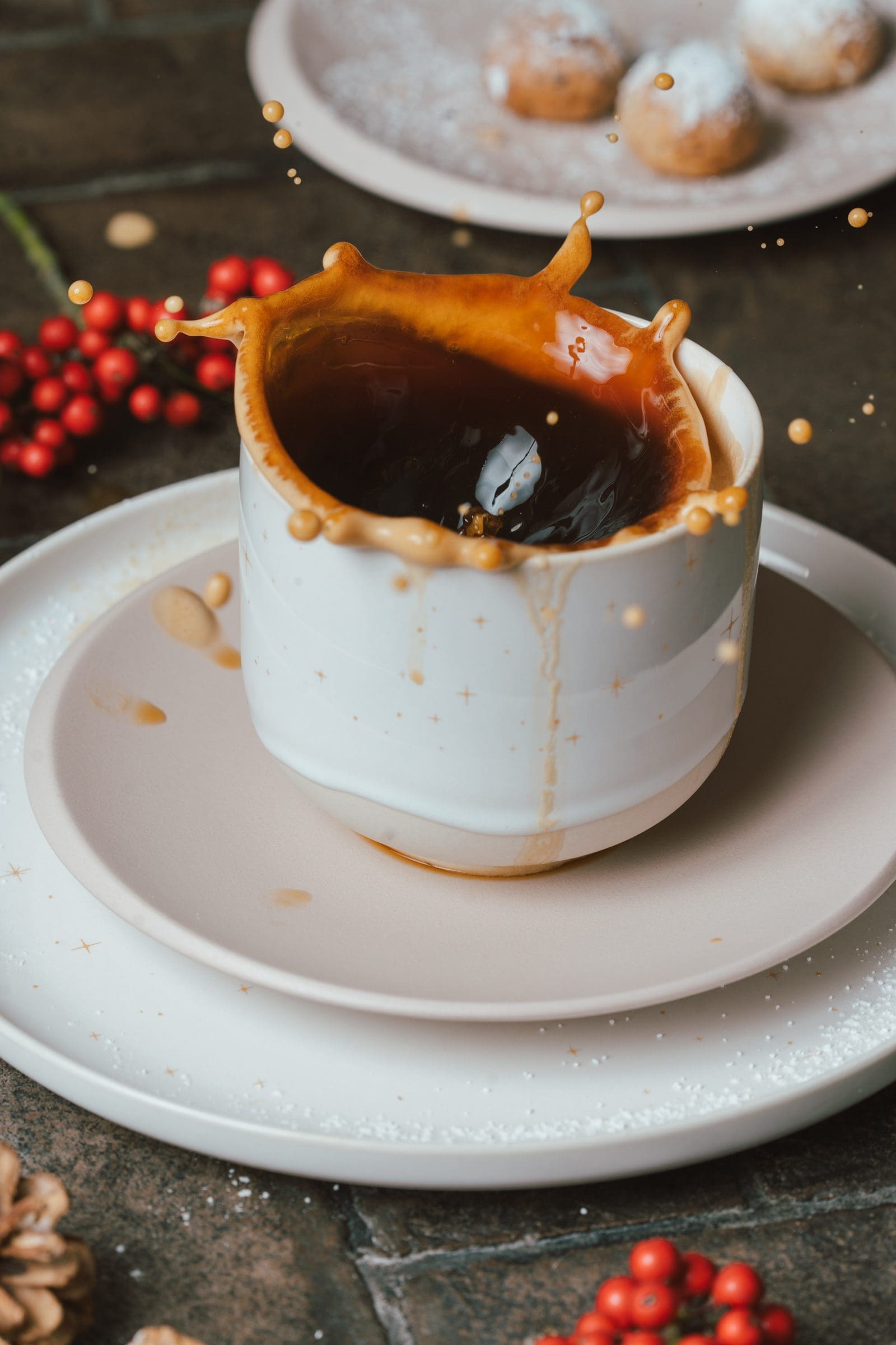 Rezept für saftige Nuss-Makronen-Kugeln. Leas Geheim-Rezept für Makronen, die außen fest und innen ganz zart sind.