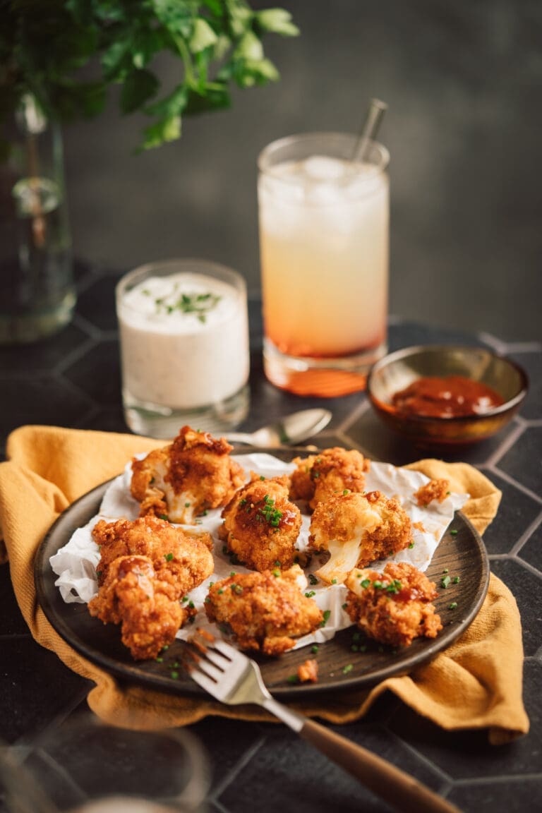 Ballaststoffreiche Rezepte. Unsere Lieblinge mit viel Fiber 46 Knusprige Blumenkohl-Wings in BBQ-Sauce: Die vegane Alternative, perfekt für den Veganuary! Einfach zubereitet und unwiderstehlich lecker.