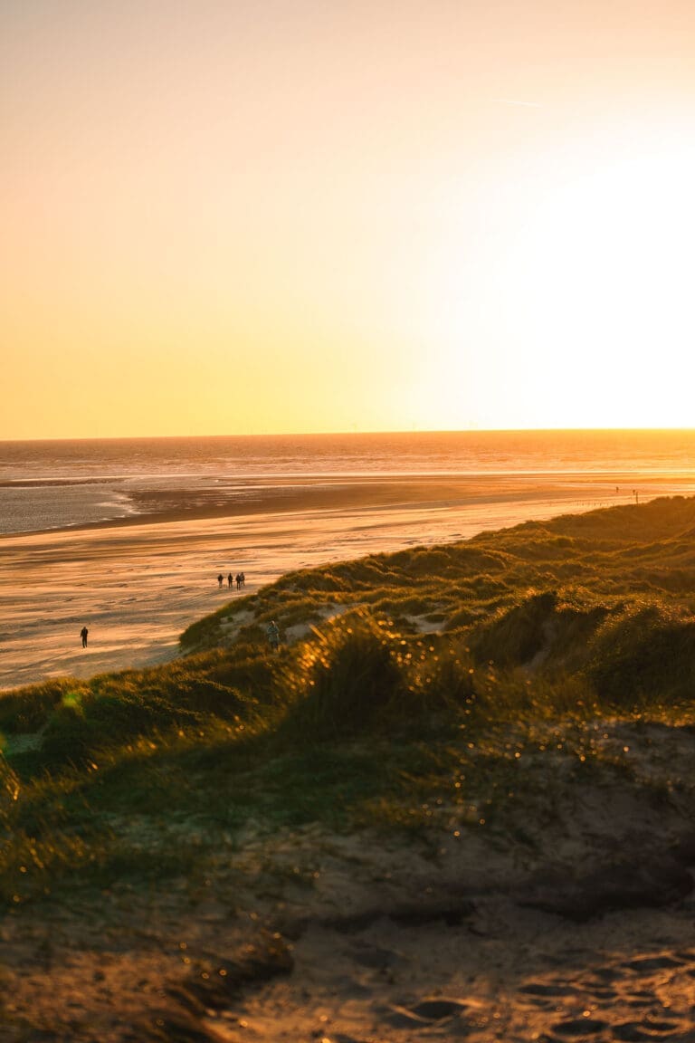 Blavand Urlaub | In diesem Ferienhaus Dänemark Guide teilen wir unsere Erfahrungen mit Ferienhäusern, geben euch Tipps zur Buchung, verraten euch, welche Region am besten zu euch passt. Natürlich gibt’s auch noch was Kulinarisches von uns: ein paar unserer liebsten Rezepte aus dem Ferienhausurlaub.
