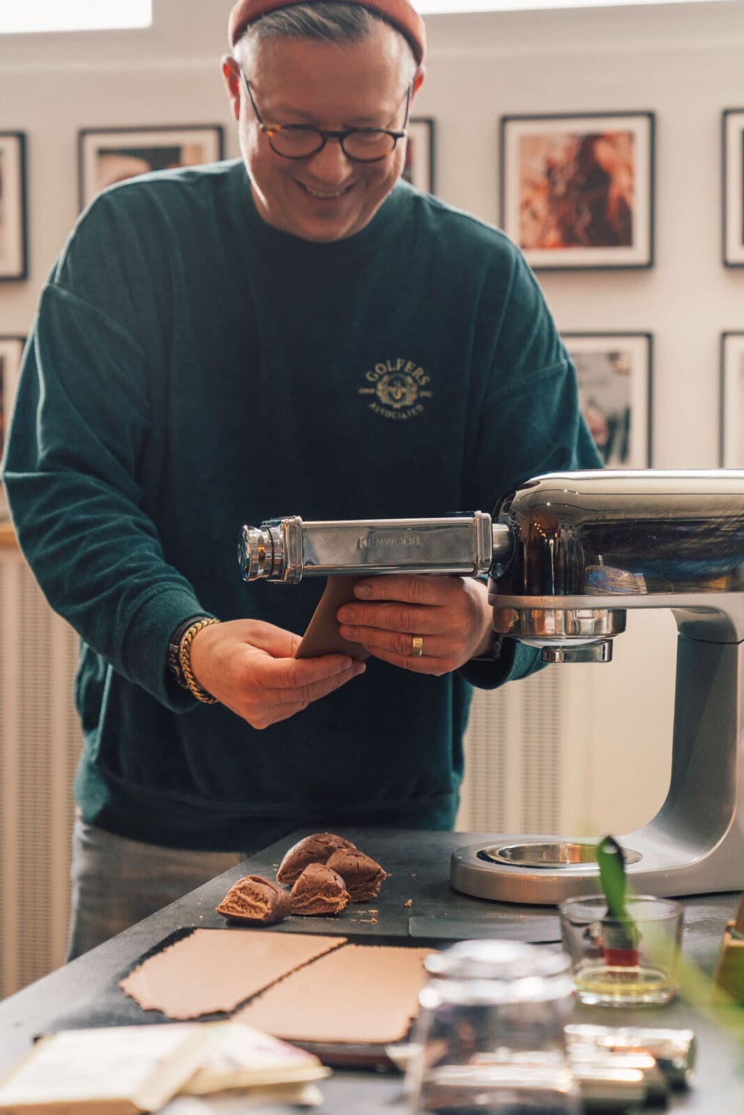 Original italienische Cannoli mit Ricotta-Amicelli-Füllung – knusprig, cremig & einfach selbst gemacht 3 Knusprig, cremig, himmlisch! Unsere Cannoli mit Ricotta und Ritter Sport Amicelli holen dir echtes Italien-Feeling in die Küche. Jetzt nachmachen!
