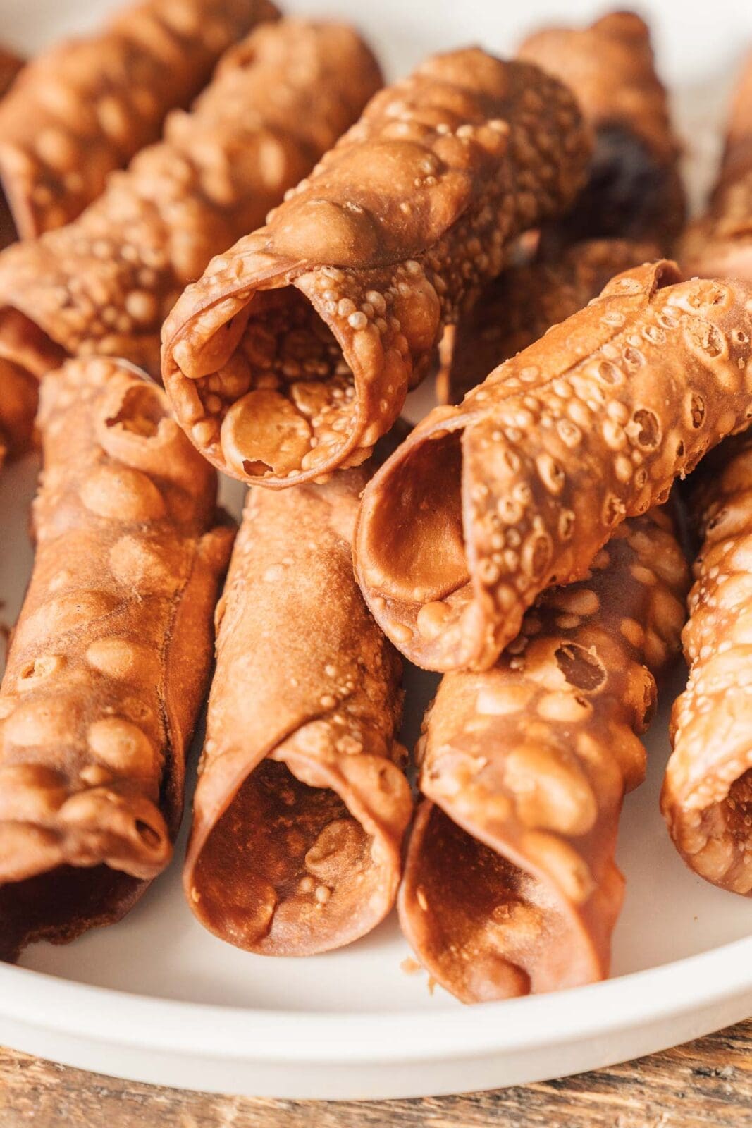 Original italienische Cannoli mit Ricotta-Amicelli-Füllung – knusprig, cremig & einfach selbst gemacht 13 Knusprig, cremig, himmlisch! Unsere Cannoli mit Ricotta und Ritter Sport Amicelli holen dir echtes Italien-Feeling in die Küche. Jetzt nachmachen!