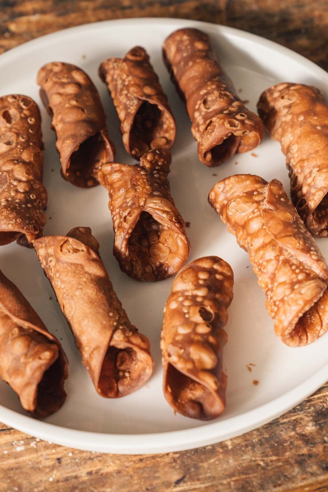 Original italienische Cannoli mit Ricotta-Amicelli-Füllung – knusprig, cremig & einfach selbst gemacht 12 Knusprig, cremig, himmlisch! Unsere Cannoli mit Ricotta und Ritter Sport Amicelli holen dir echtes Italien-Feeling in die Küche. Jetzt nachmachen!