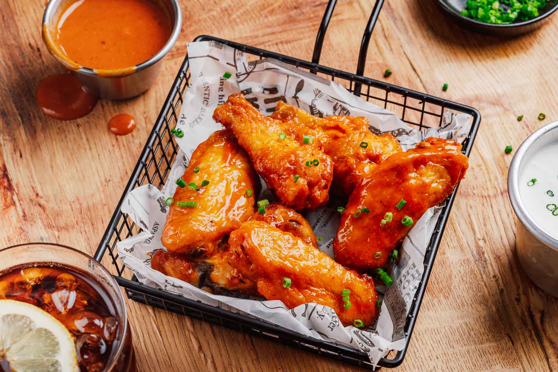 Buffalo Hot Wings | Knusprige Hot Wings Buffalo Style aus der Heißluftfritteuse? So geht's! Dein neues Lieblingsrezept.