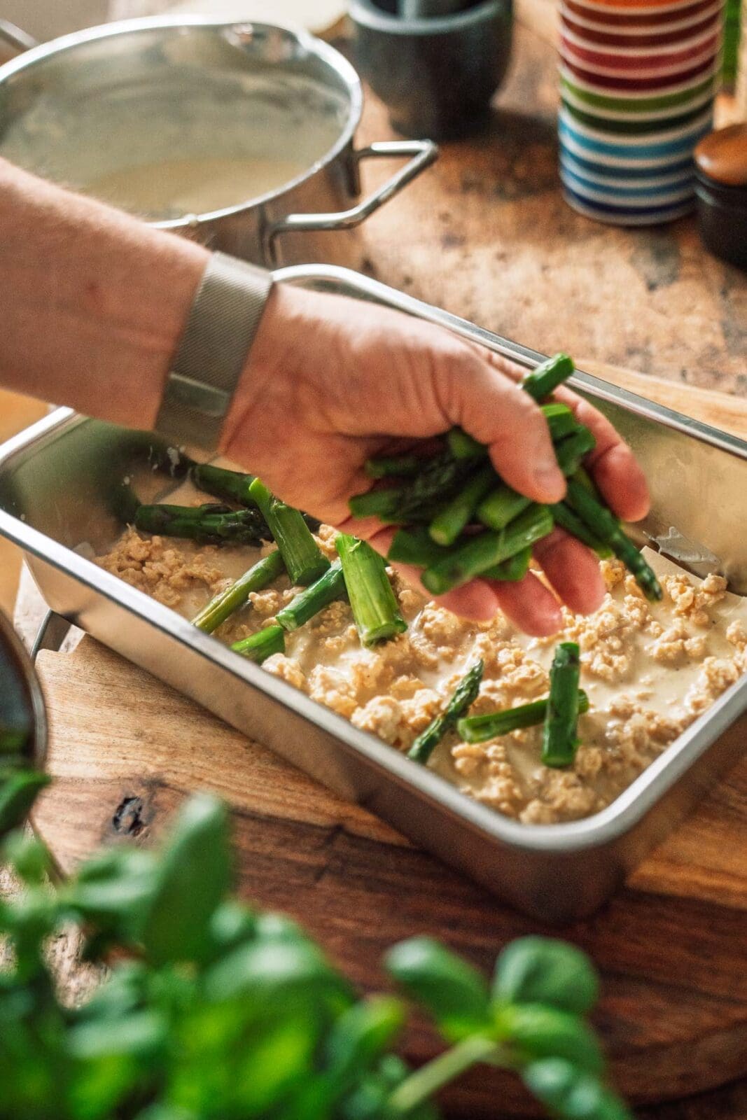 Grüne Spargel Lasagne mit Hähnchen-Bolognese 3 Entdeckt unsere Spargel Lasagne mit knackigem grünem Spargel & cremiger Hähnchen Bolognese. Ein frühlingshafter Genuss für alle Pastafans!
