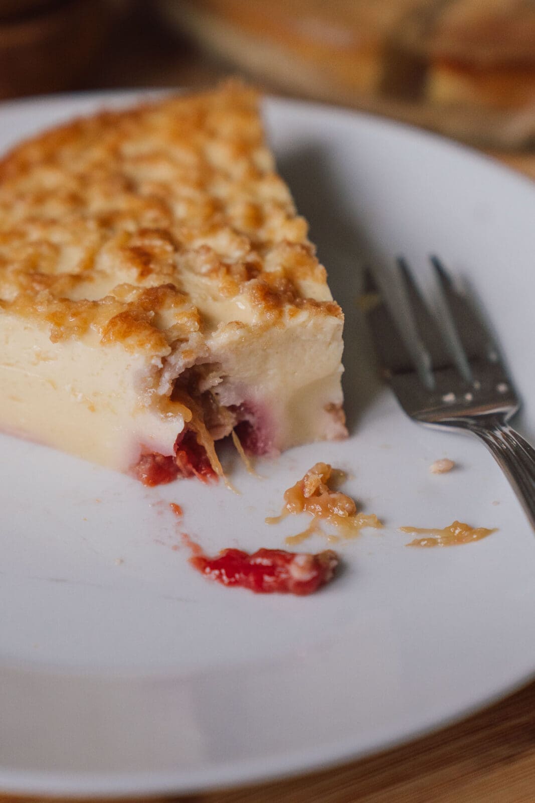 Unser Far Breton Rezept. Bretonischer Pflaumenkuchen, mit frischen oder Trockenpflaumen in Armagnac. Saftig, simpel, zum Verlieben.