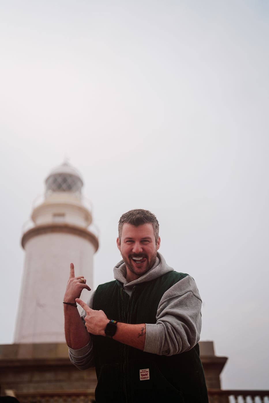 Mallorca2025 090 | Die Mallorca Nebensaison ist so viel mehr als nur Ballermann, Schinkenstraße und Party-Tourismus! Wie ist das bei euch? Habt ihr bei Mallorca auch zuerst die überfüllten Strände und lauten Bars im Kopf? Dann lasst euch von uns auf eine Reise mitnehmen, die euer Bild von der Lieblingsinsel der Deutschen komplett verändern wird. Wir waren nun schon mehrfach dort und haben bei jedem Besuch tiefere Einblicke in die echte und authentische Seite dieser fantastischen Insel bekommen. Und ganz wichtig: Wir reisen immer in der Mallorca Nebensaison!&nbsp;Das ist der Schlüssel, um die versteckten Schätze wirklich zu erleben.&nbsp; Wir zeigen euch unsere persönlichen Geheimtipps für Restaurants, charmante Orte und einzigartige Läden fernab vom Trubel. Jetzt geht's also los mit jeder Menge Genuss und vielen tollen Erlebnissen.