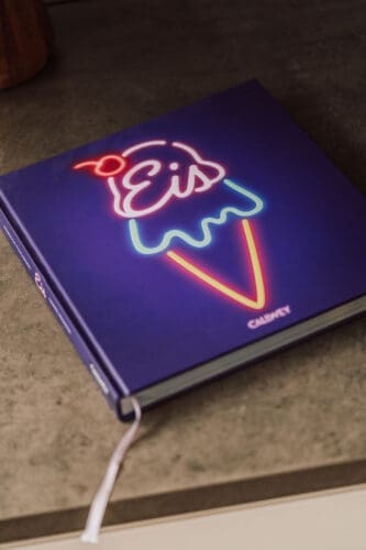 Eis Buch von Hubertus Tzschirner mit Rezeptideen für Vanilleeis und Gelato