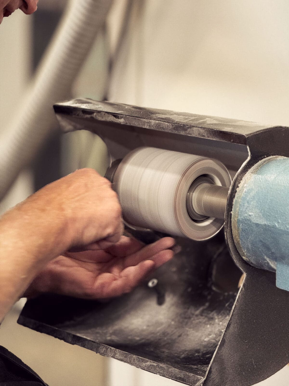 Schleifen in der Hornvarefabrikken