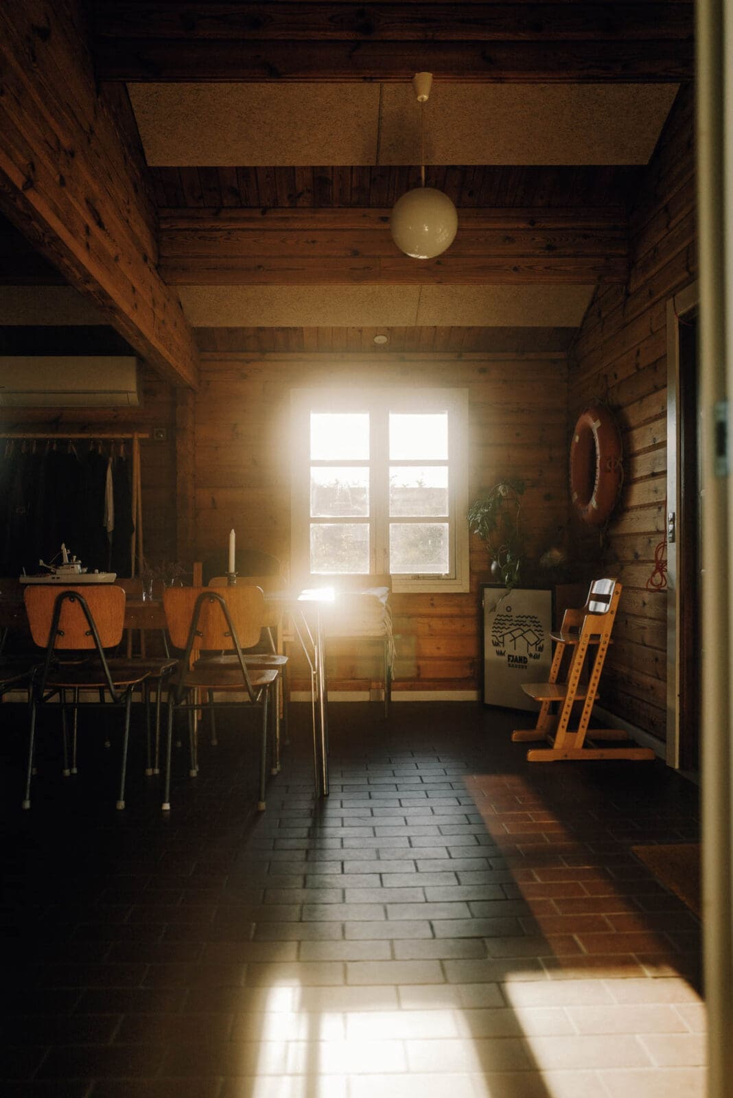 Herbstlicht über der Nordsee – Dänemarks Nordwestküste zeigt sich im Spätsommer von ihrer ruhigsten Seite.