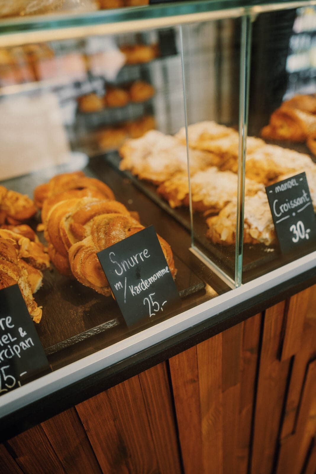 Frische Backwaren in einer Bäckerei
