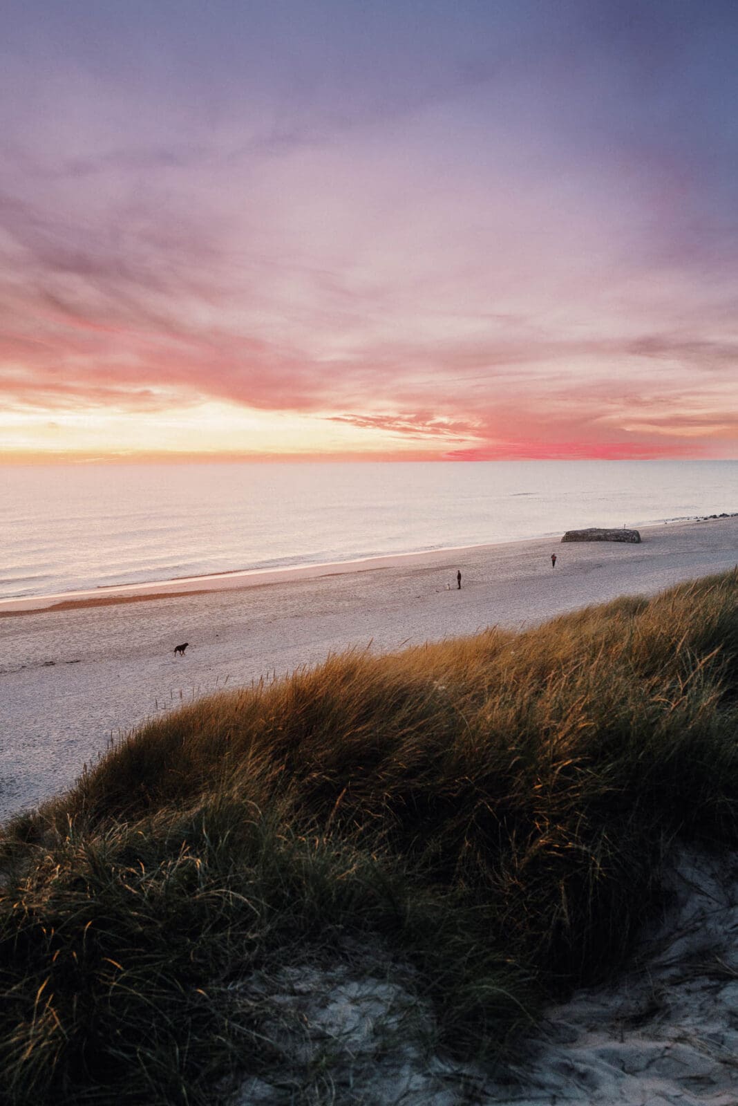 Herbstlicht über der Nordsee – Dänemarks Nordwestküste zeigt sich im Spätsommer von ihrer ruhigsten Seite.