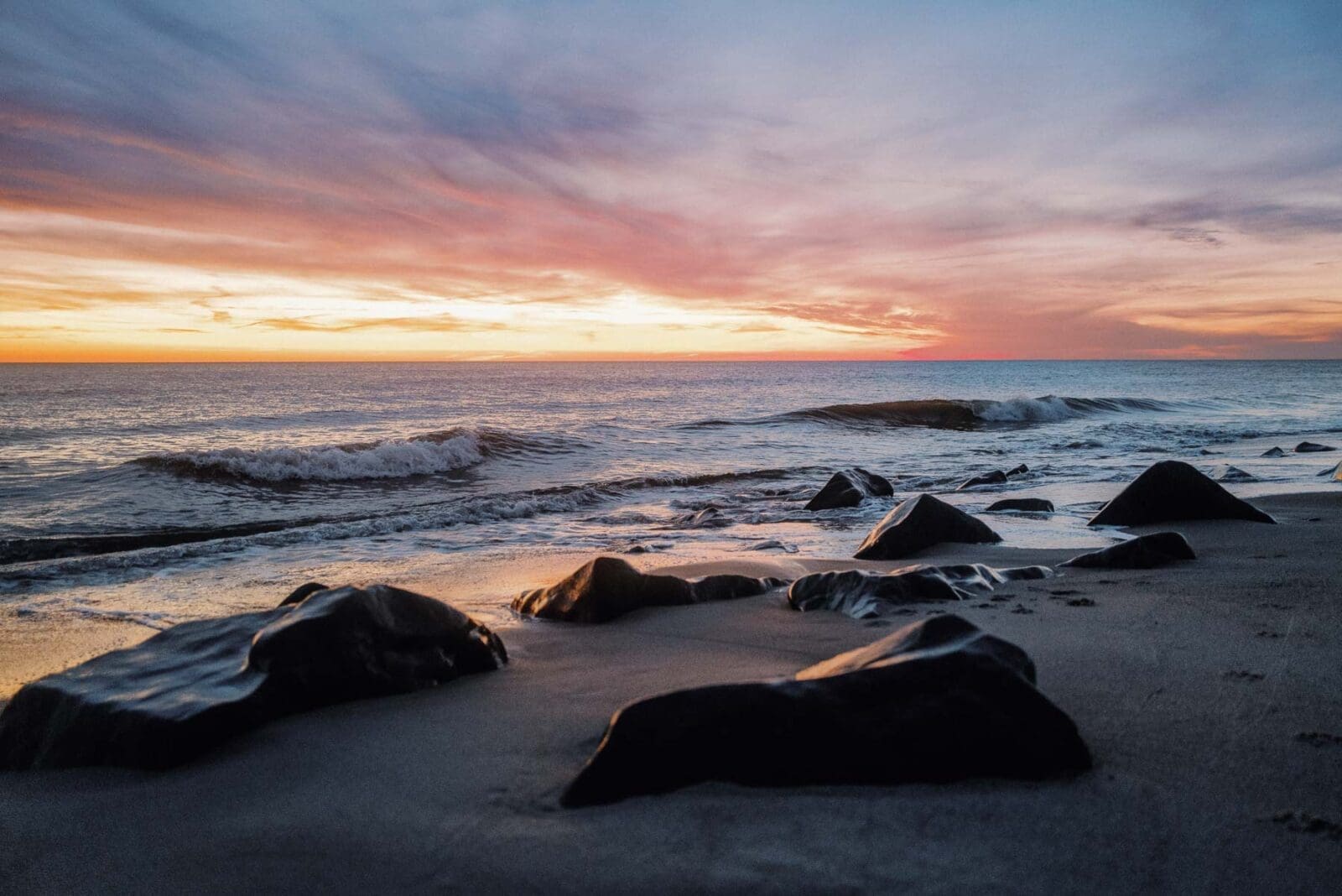 Herbstlicht über der Nordsee – Dänemarks Nordwestküste zeigt sich im Spätsommer von ihrer ruhigsten Seite.