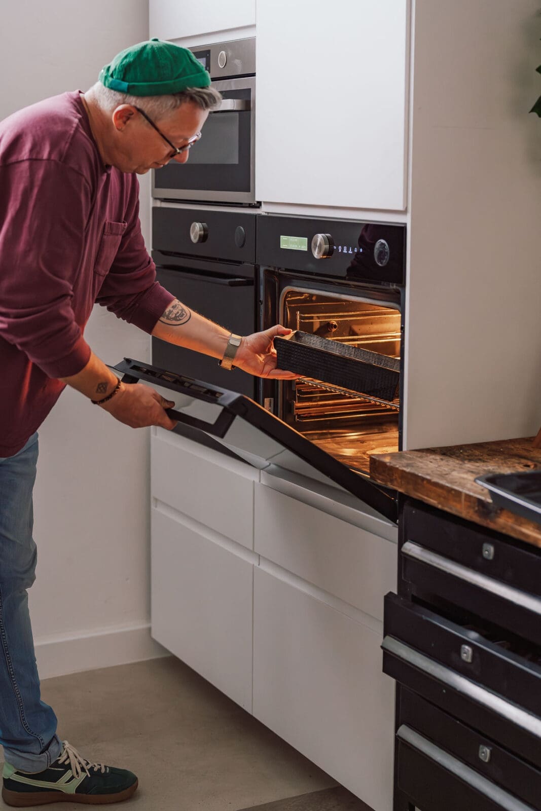 Unser einfacher Schokokuchen ist ein Rezept, mit dem ihr einen saftigen Rührkuchen ohne Schnickschnack backt – perfekt für jede Gelegenheit.