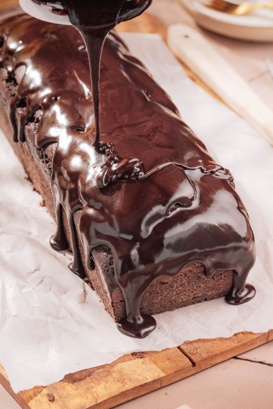 Unser einfacher Schokokuchen ist ein Rezept, mit dem ihr einen saftigen Rührkuchen ohne Schnickschnack backt – perfekt für jede Gelegenheit.