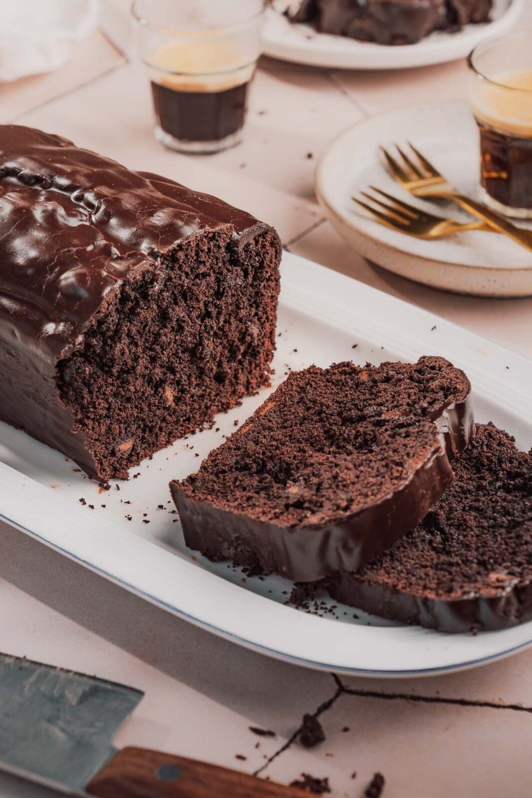 Unser einfacher Schokokuchen ist ein Rezept, mit dem ihr einen saftigen Rührkuchen ohne Schnickschnack backt – perfekt für jede Gelegenheit.