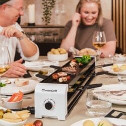 Raclette Pfännchen Ideen – Unsere liebsten Kombis von klassisch bis Tapas 19 Raclette Inspiration 8 | Raclette Pfännchen Ideen, die wirklich funktionieren. Von Breakfast Raclette mit Käsebohnen bis Tapas Raclette für das Sommerfeeling und Pfännchen Pfannkuchen mit Speck und Preiselbeeren.