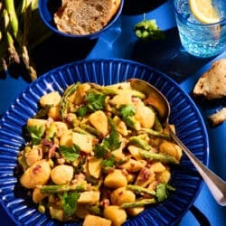 Kartoffelsalat mit grünem Spargel
