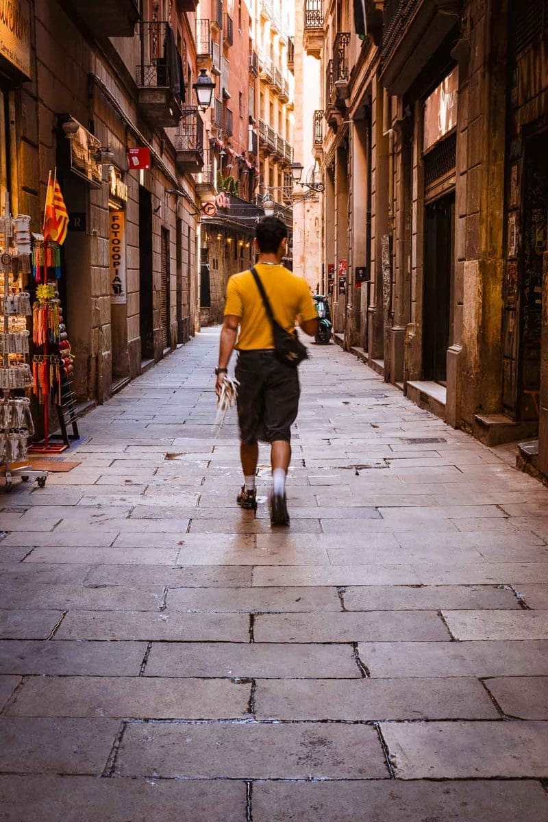 Barcelona Food Guide: Unsere Lieblingsorte in unserer Lieblingsstadt 17 Enge Gasse im Gotischen Viertel (Barri Gòtic) von Barcelona