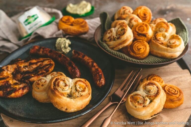 Grillen & Sommerküche: Unsere besten Rezepte für die Grillsaison 30 kraeuterbutter schnecken | Sommer, Sonne, offenes Feuer: Hier findest du unsere besten Grillrezepte und Ideen für die Sommerküche – von zarten Spareribs über saftige Burger bis zu Salaten, Dips und frisch gebackenem Grillbrot. Alles vielfach erprobt, gelingsicher und mit dem gewissen Twist.