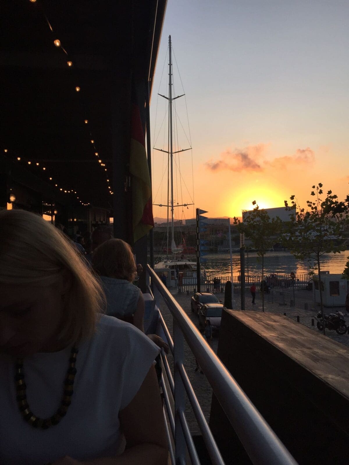 Barcelona Food Guide: Unsere Lieblingsorte in unserer Lieblingsstadt 44 Sonnenuntergang am alten Hafen (Port Vell) von Barcelona
